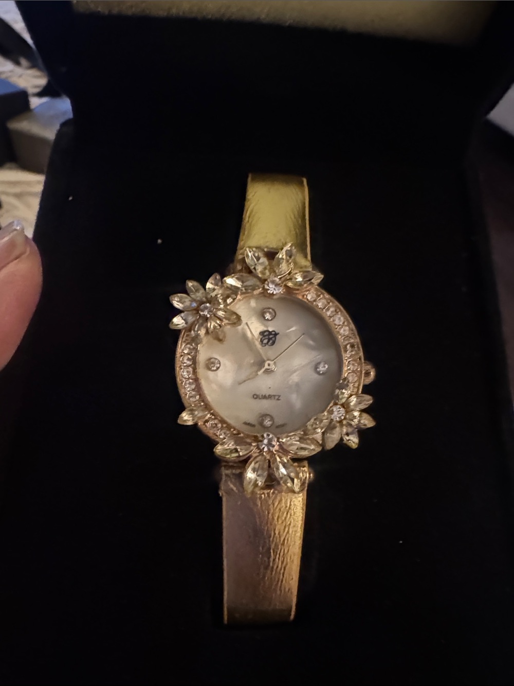 Vintage Elizabeth Taylor Watch Women Gold Tone Rhinestone flower Dial new box